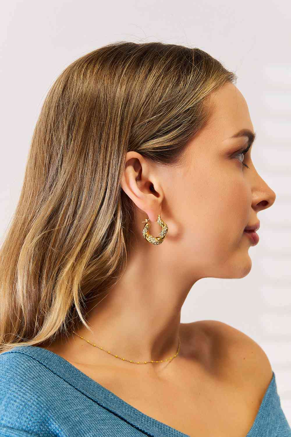 Adorable Rhinestone Twist Detail Hoop Earrings